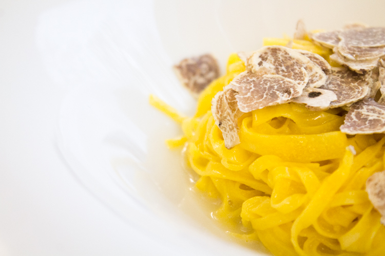 Tagliolini al Tartufo Bianco La Tagliatella Vetrinando Arezzo Tagliolini al Tartufo Bianco La Tagliatella Vetrinando Arezzo