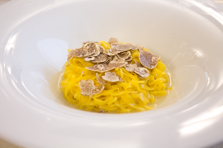 Tagliolini al Tartufo Bianco La Tagliatella Vetrinando Arezzo Tagliolini al Tartufo Bianco La Tagliatella Vetrinando Arezzo
